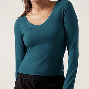 Athleta Women's Shanti Crop Top NWT Size M Color Dark Sardina Blue